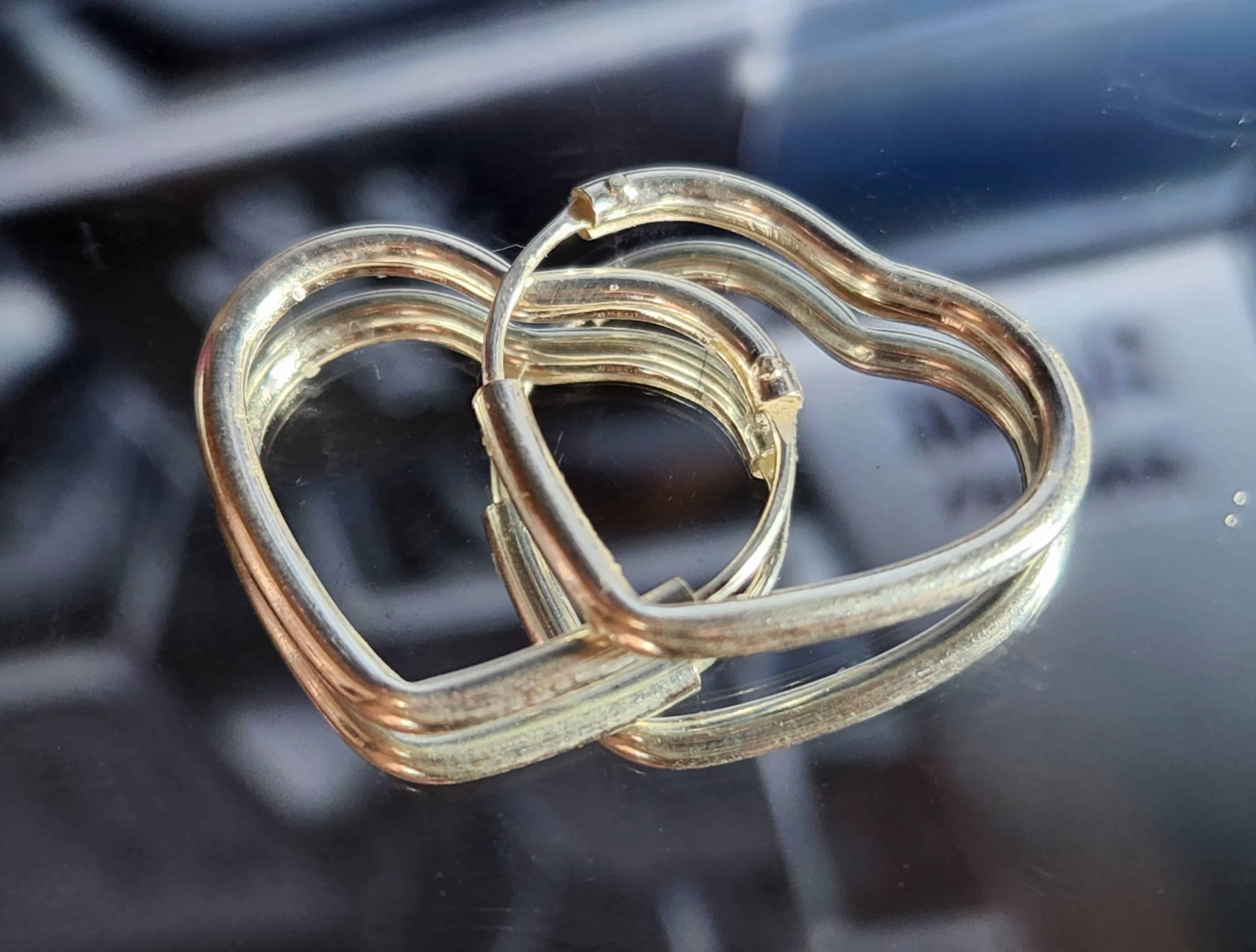 საყურე